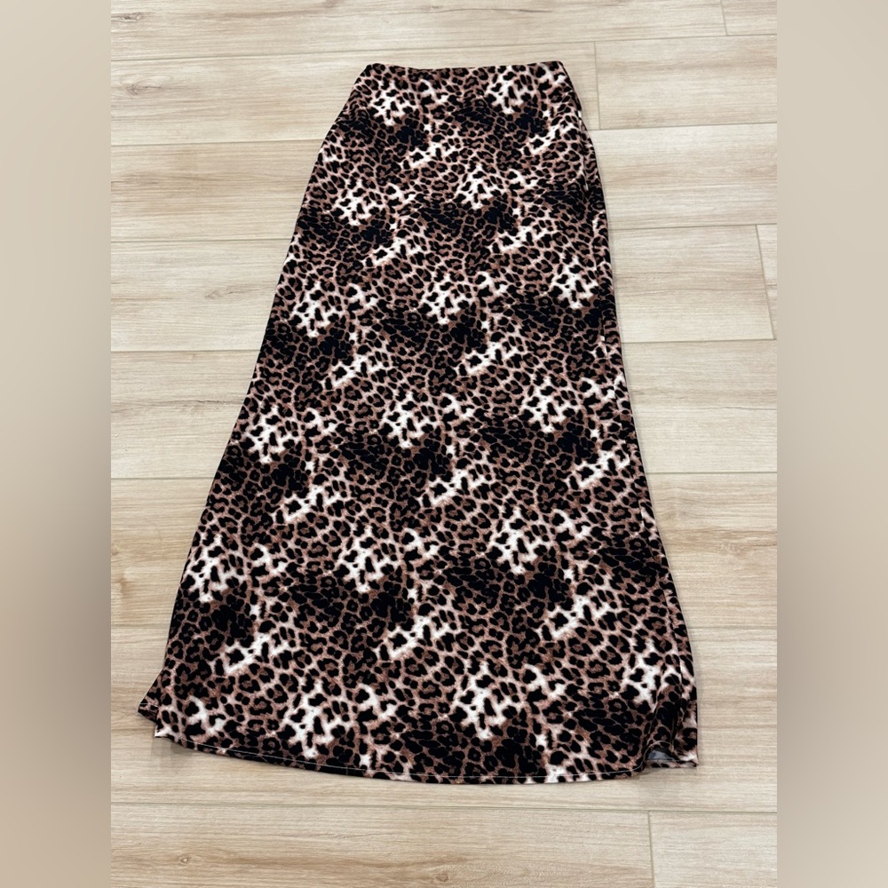 Princess Polly Emily Leopard Print Maxi Skirt Size 2 | Partially Lined - Picture 4 of 9
